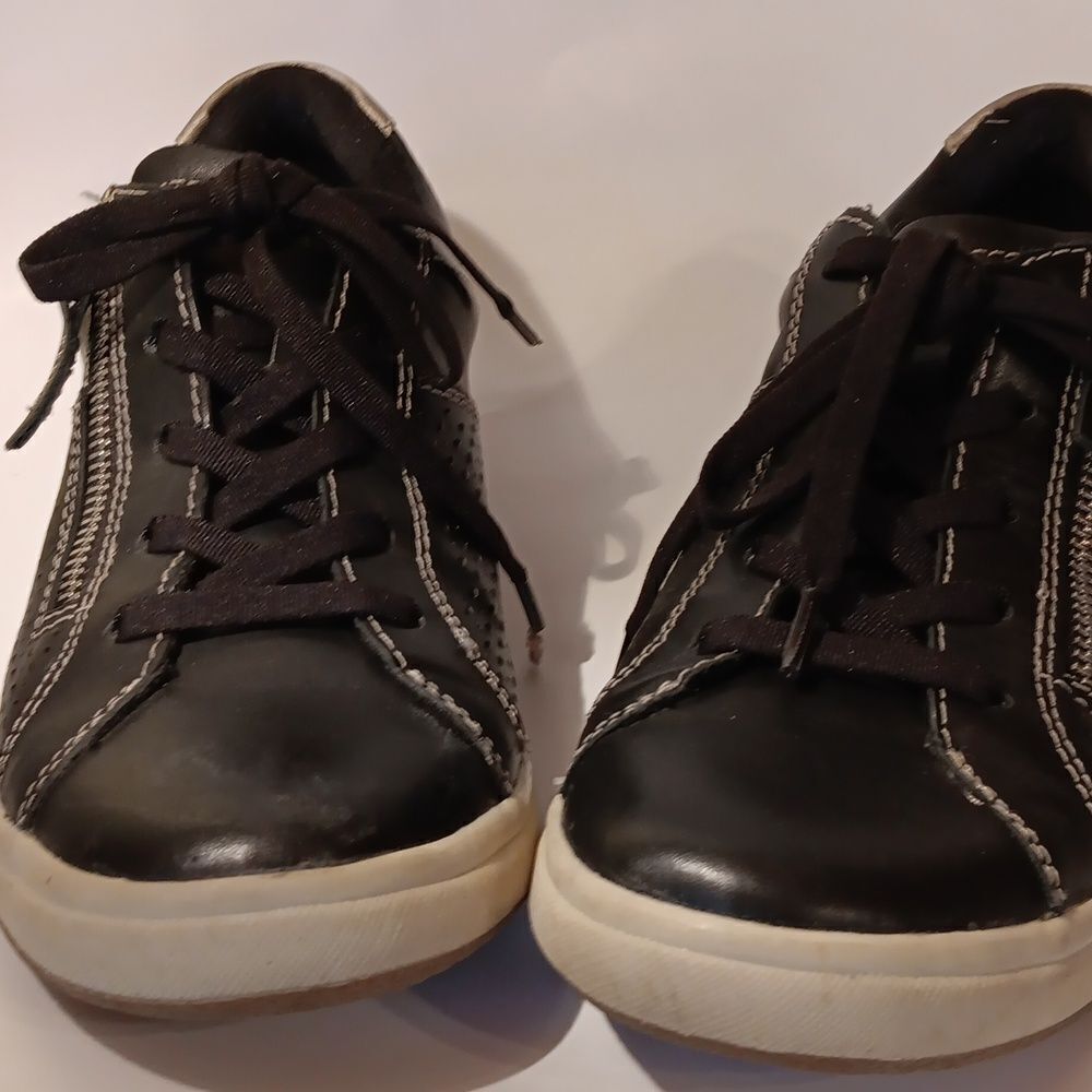Earth Origins Etta Sneakers - Picture 10 of 10